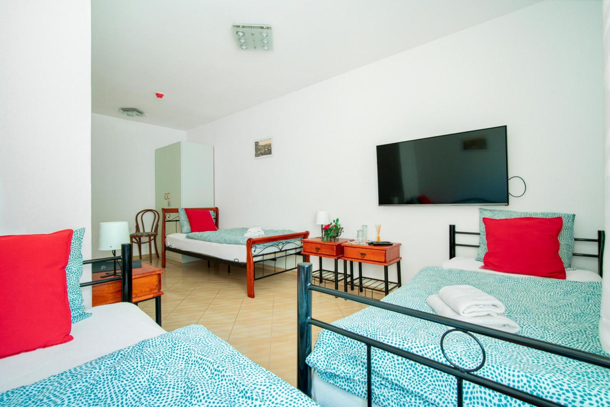 Hotel Ostende Chocerady Extérieur photo