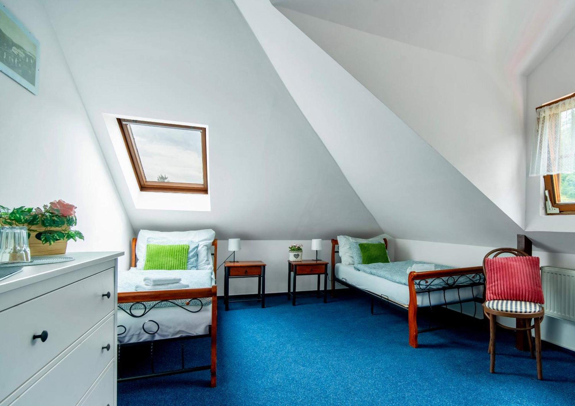 Hotel Ostende Chocerady Extérieur photo