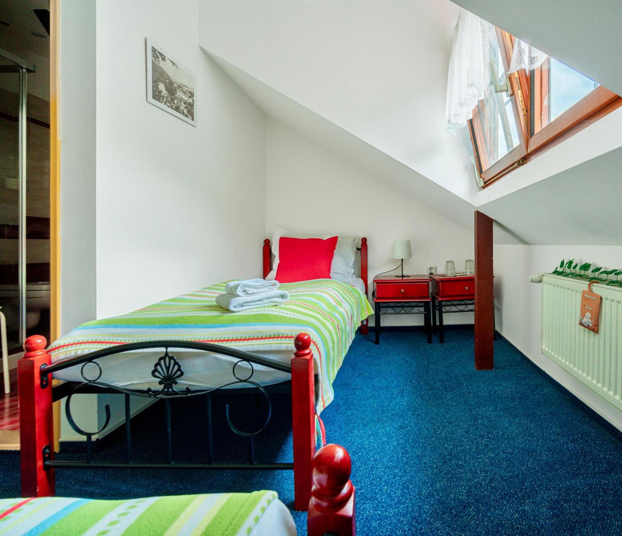 Hotel Ostende Chocerady Extérieur photo